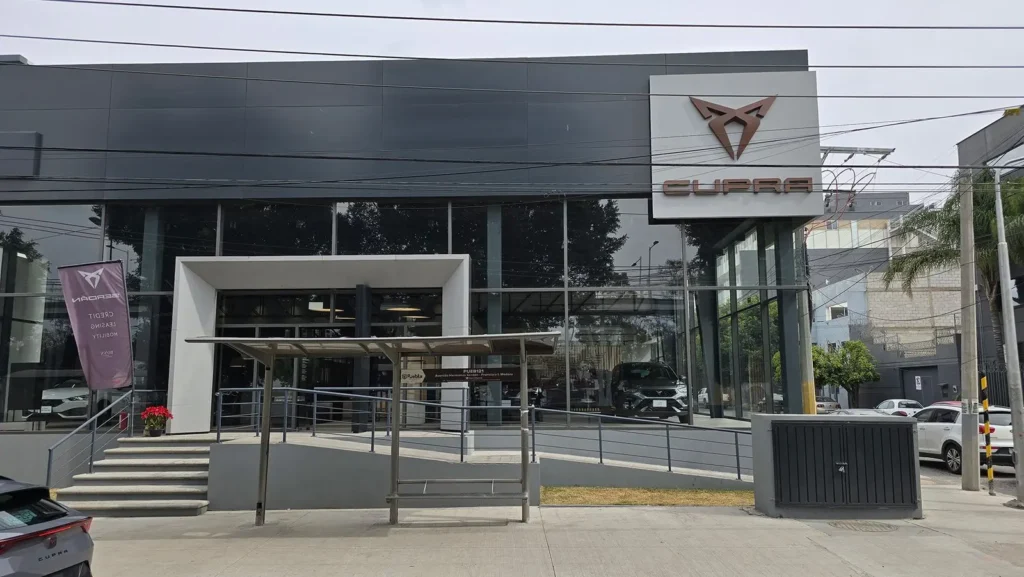 cupra_garage_serdan_portada_3