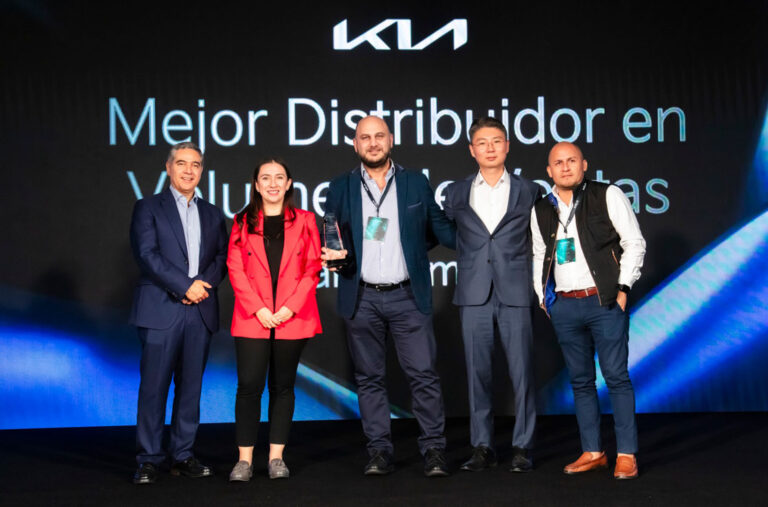 KIA Salina Cruz: Reconocidos como el Mejor Distribuidor en Volumen de Ventas - Transformation